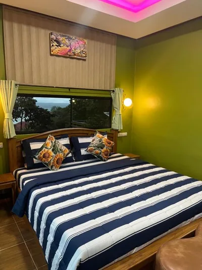 The view Hostel – Photos 15